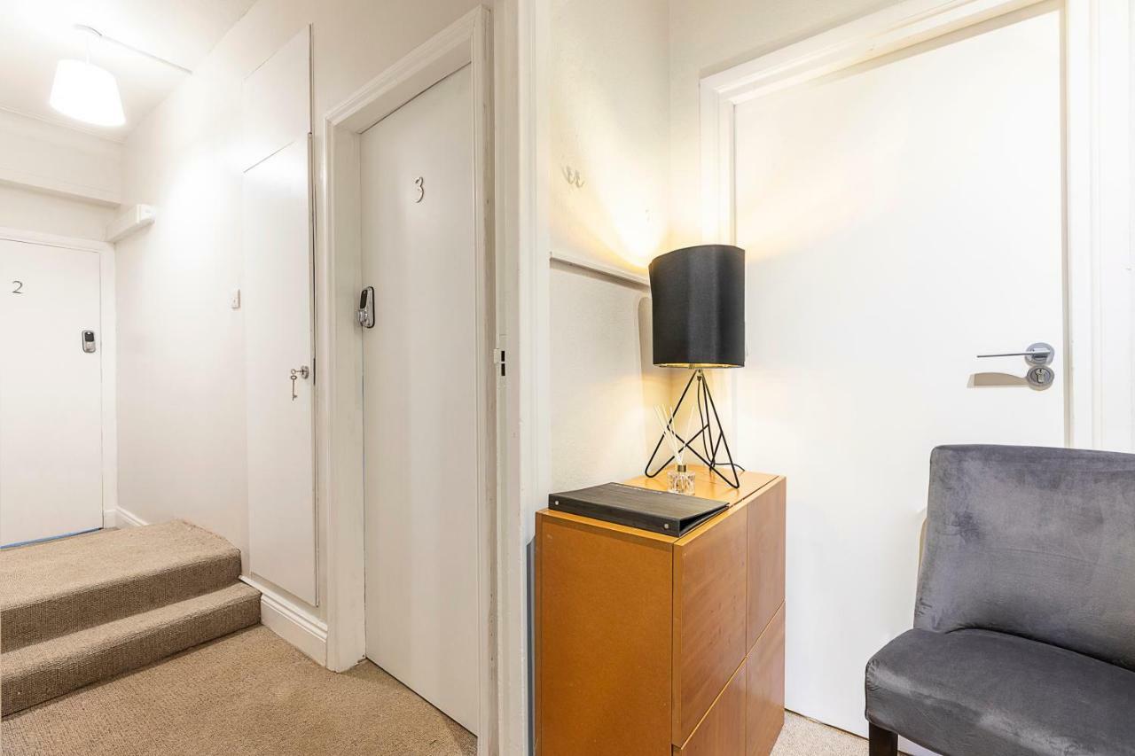 Grand Swiss Cottage Apartment London Luaran gambar